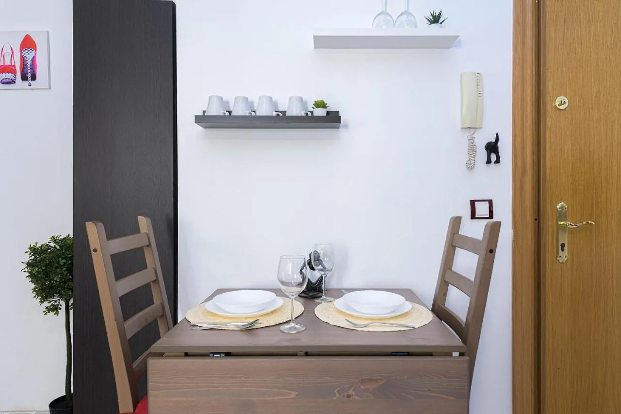 Wintowinrentals Coqueto Apartamento En El Centro De Málaga 0*,